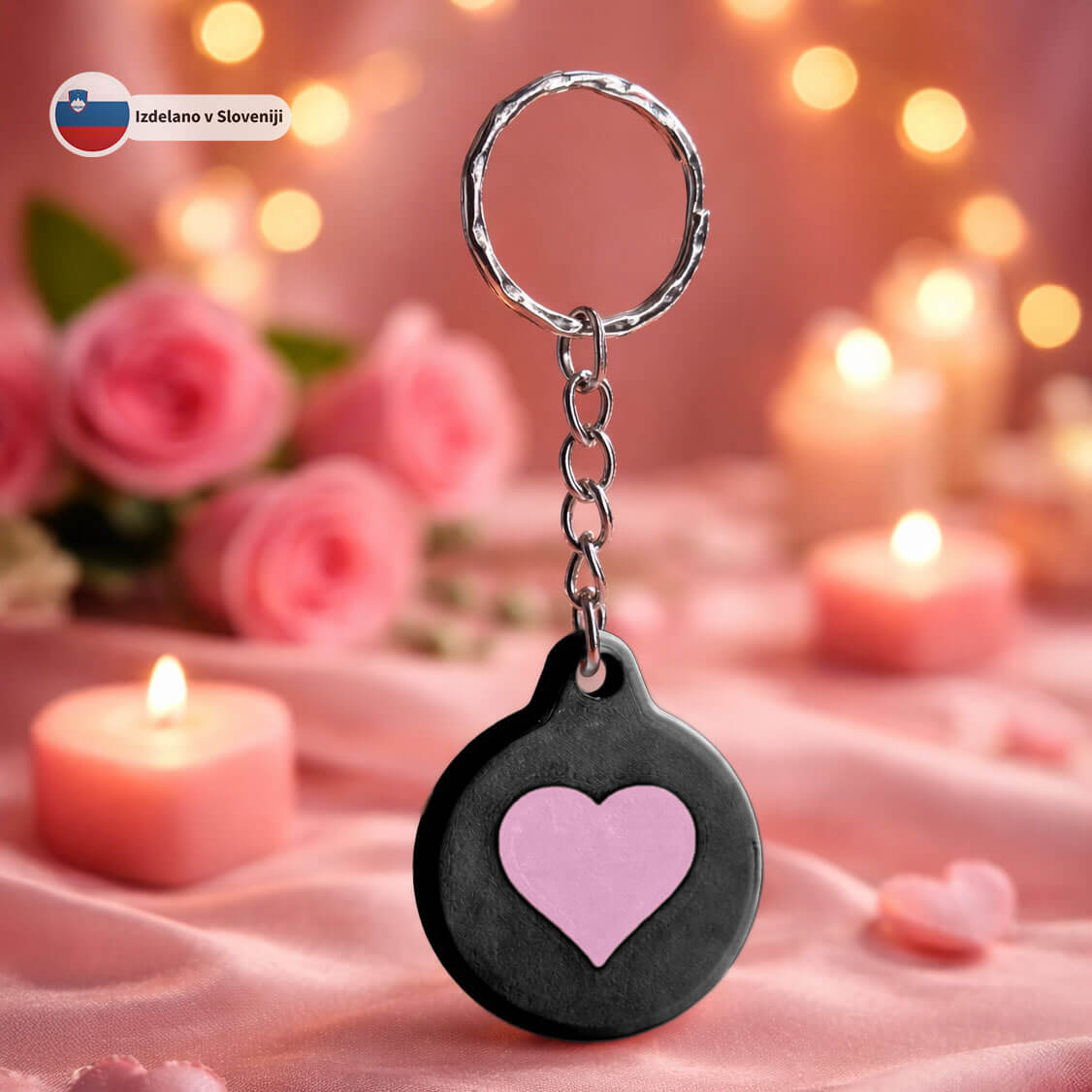 Obesek za ključe s srcem NFC
