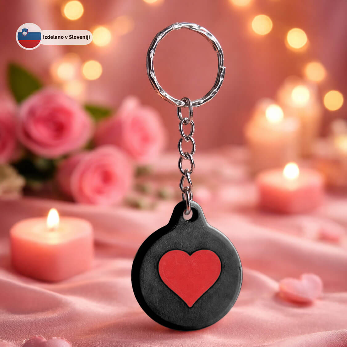 Obesek za ključe s srcem NFC