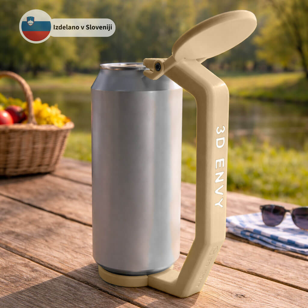 Držalo za pločevinke z imenom