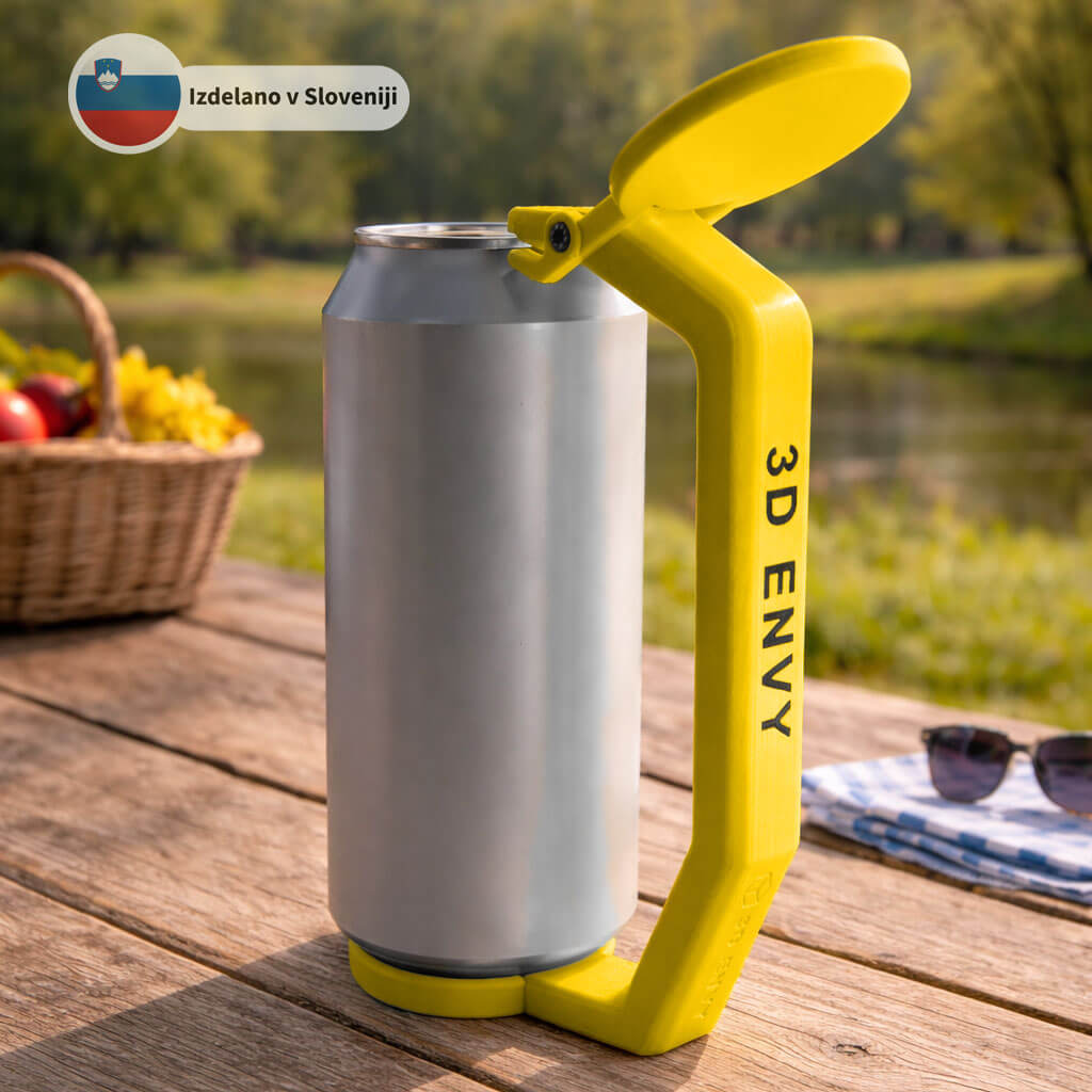 Držalo za pločevinke z imenom