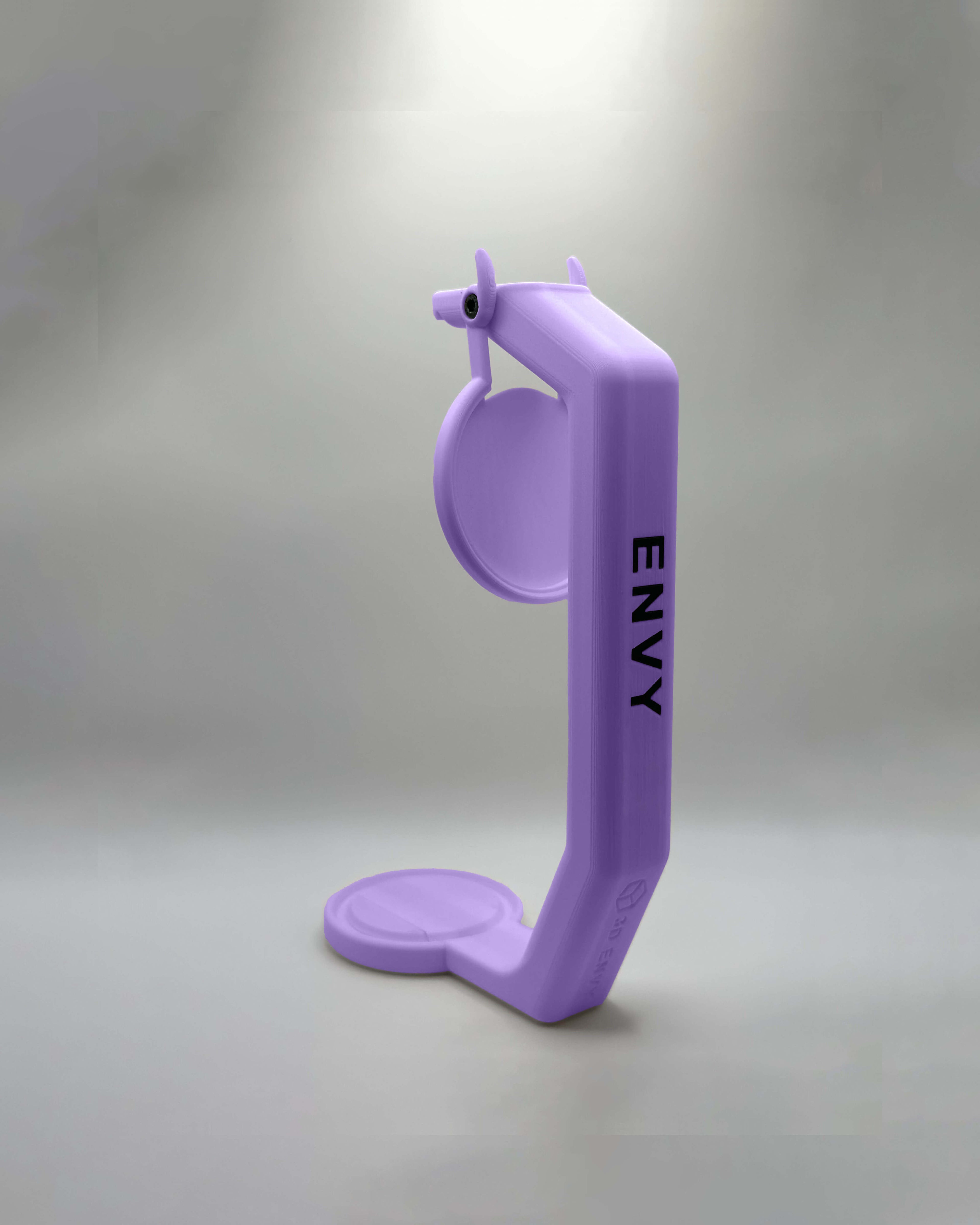 Držalo za pločevinke z barvnim imenom