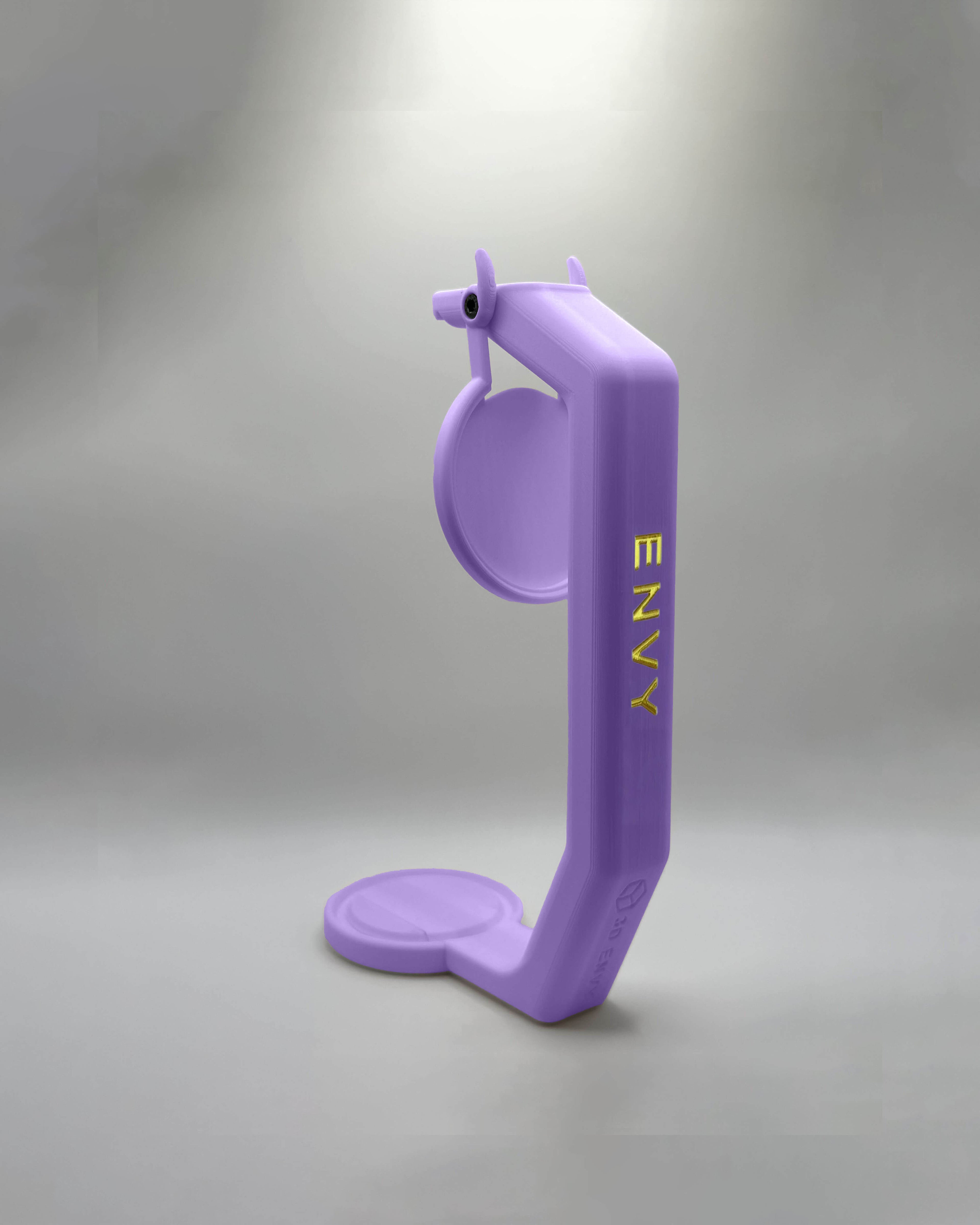 Držalo za pločevinke z barvnim imenom