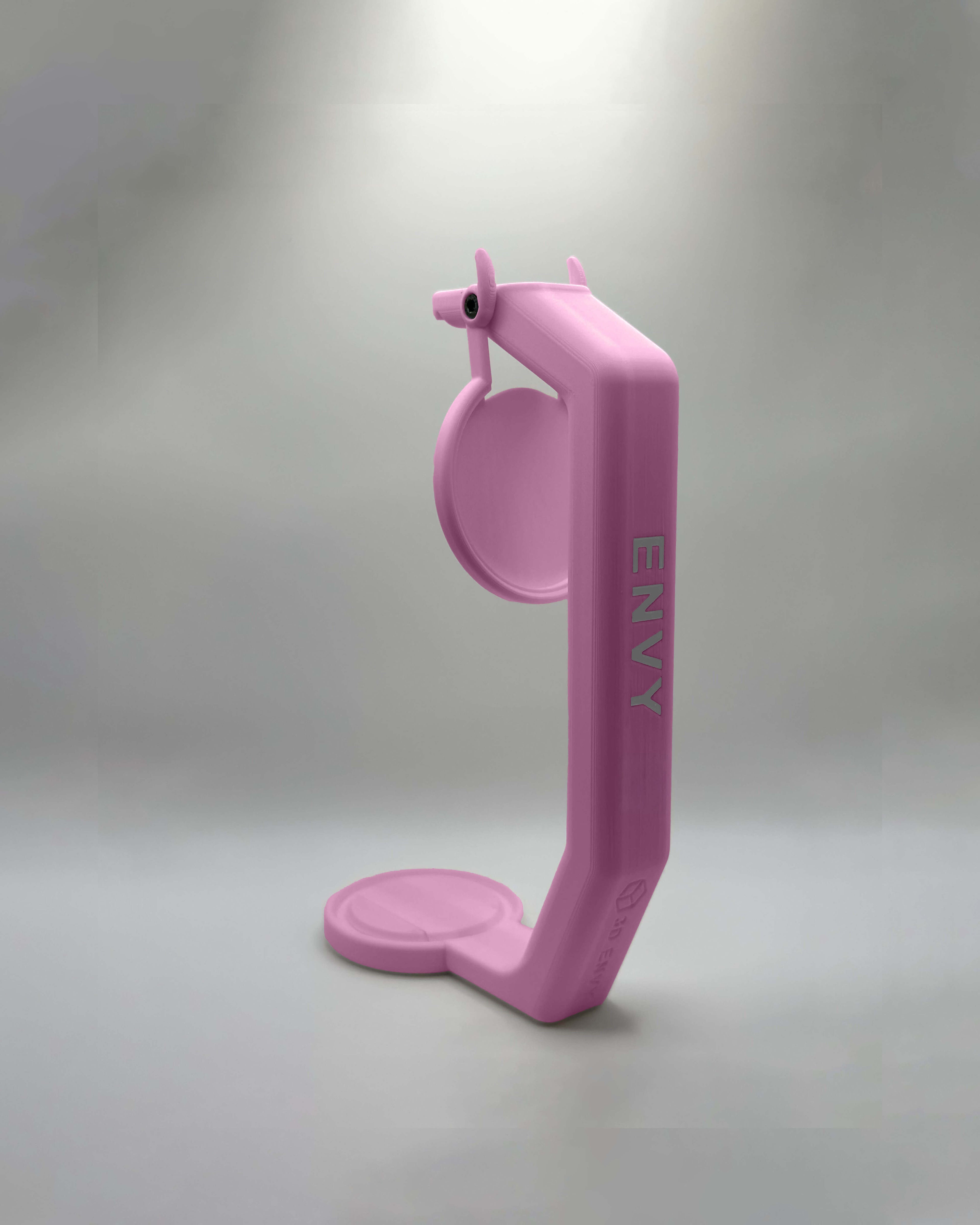 Držalo za pločevinke z barvnim imenom