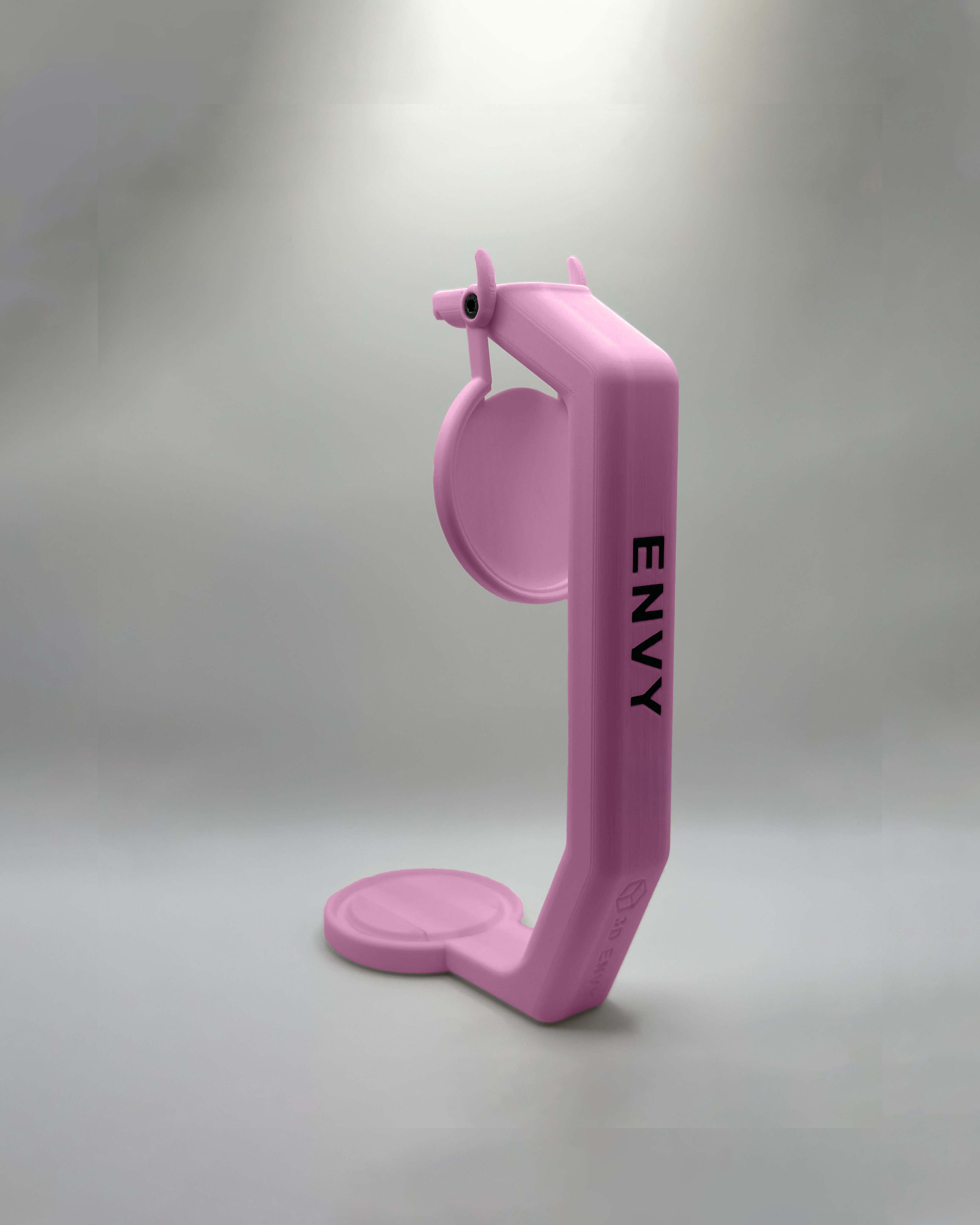 Držalo za pločevinke z barvnim imenom