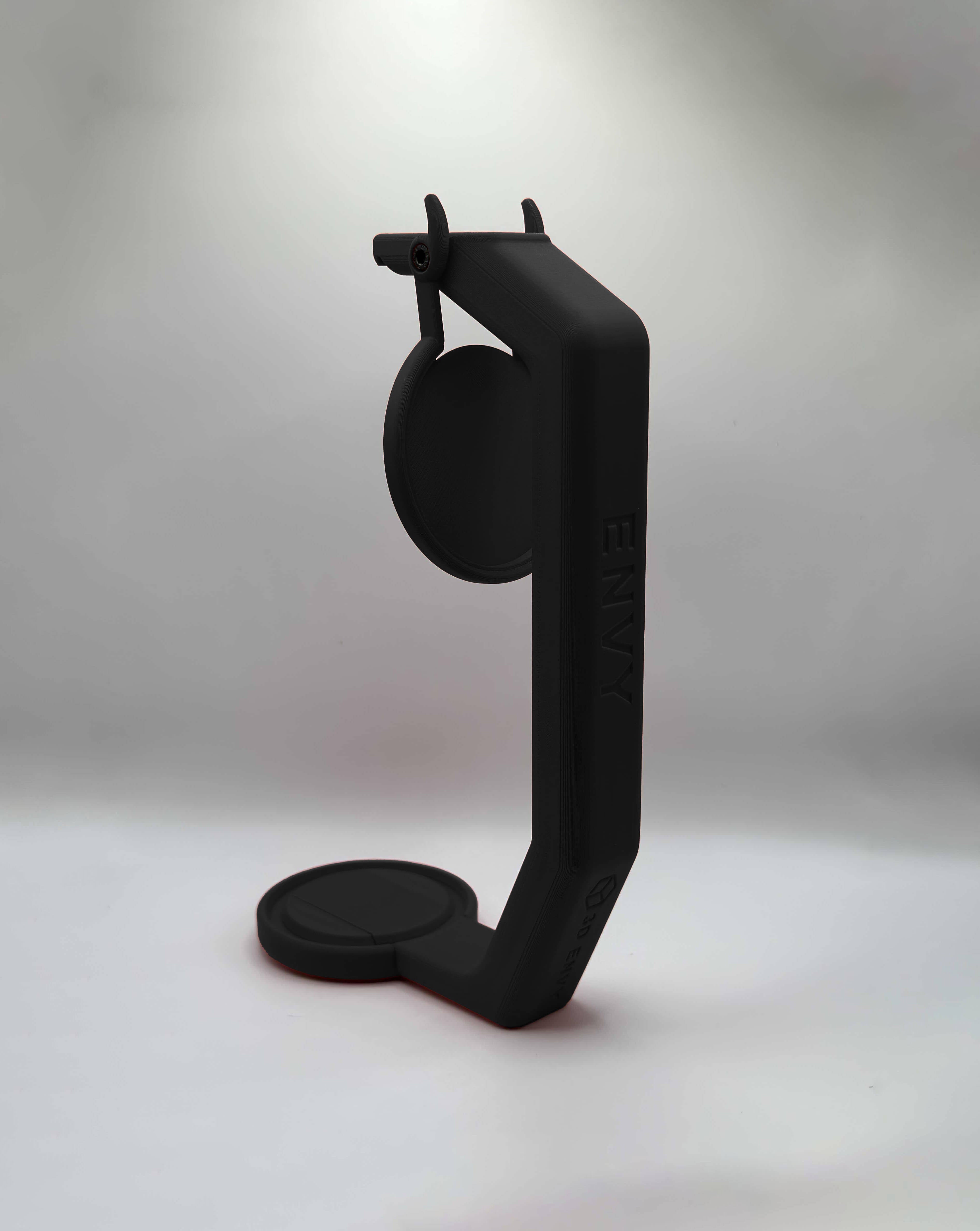 Držalo za pločevinke z imenom