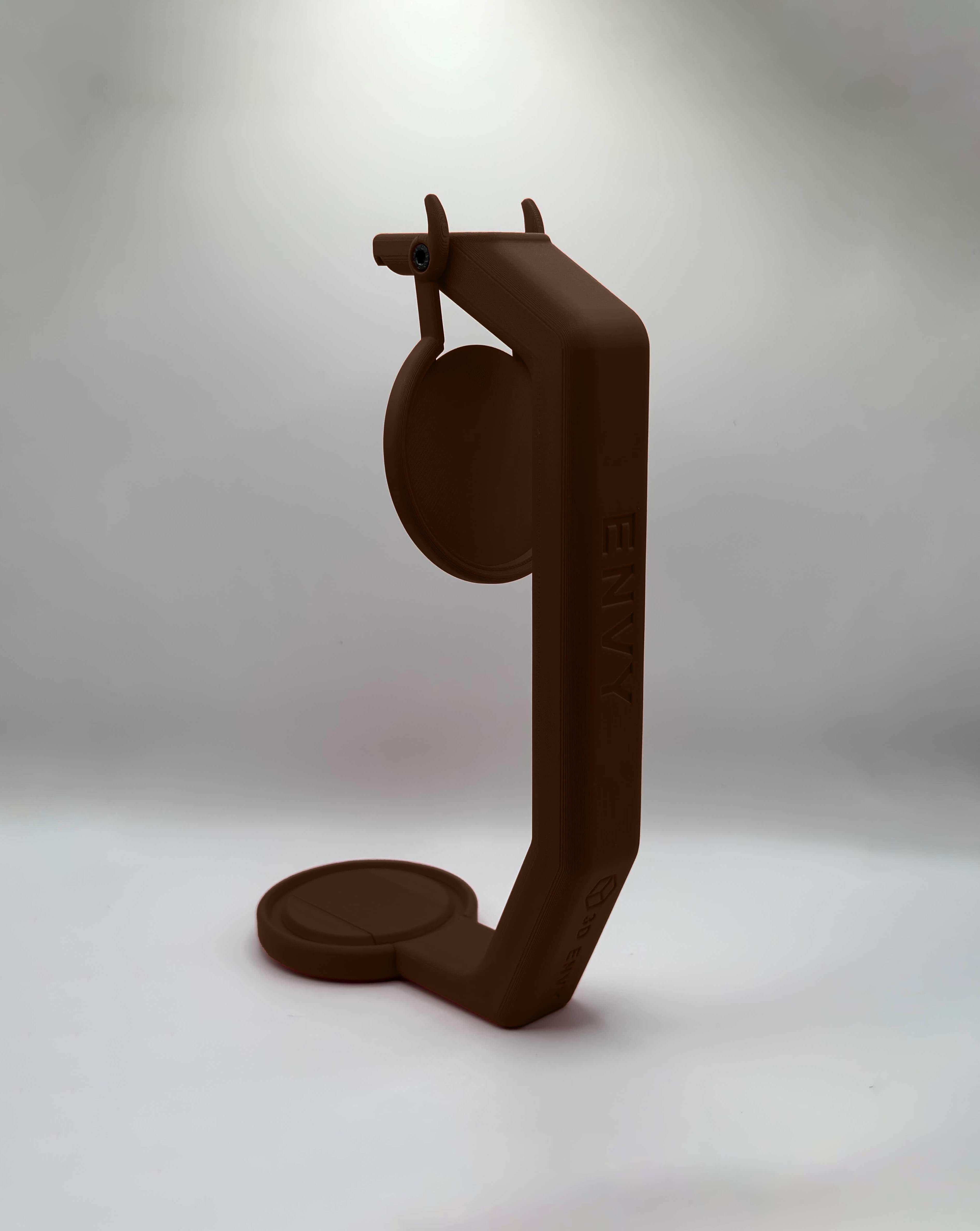 Držalo za pločevinke z imenom