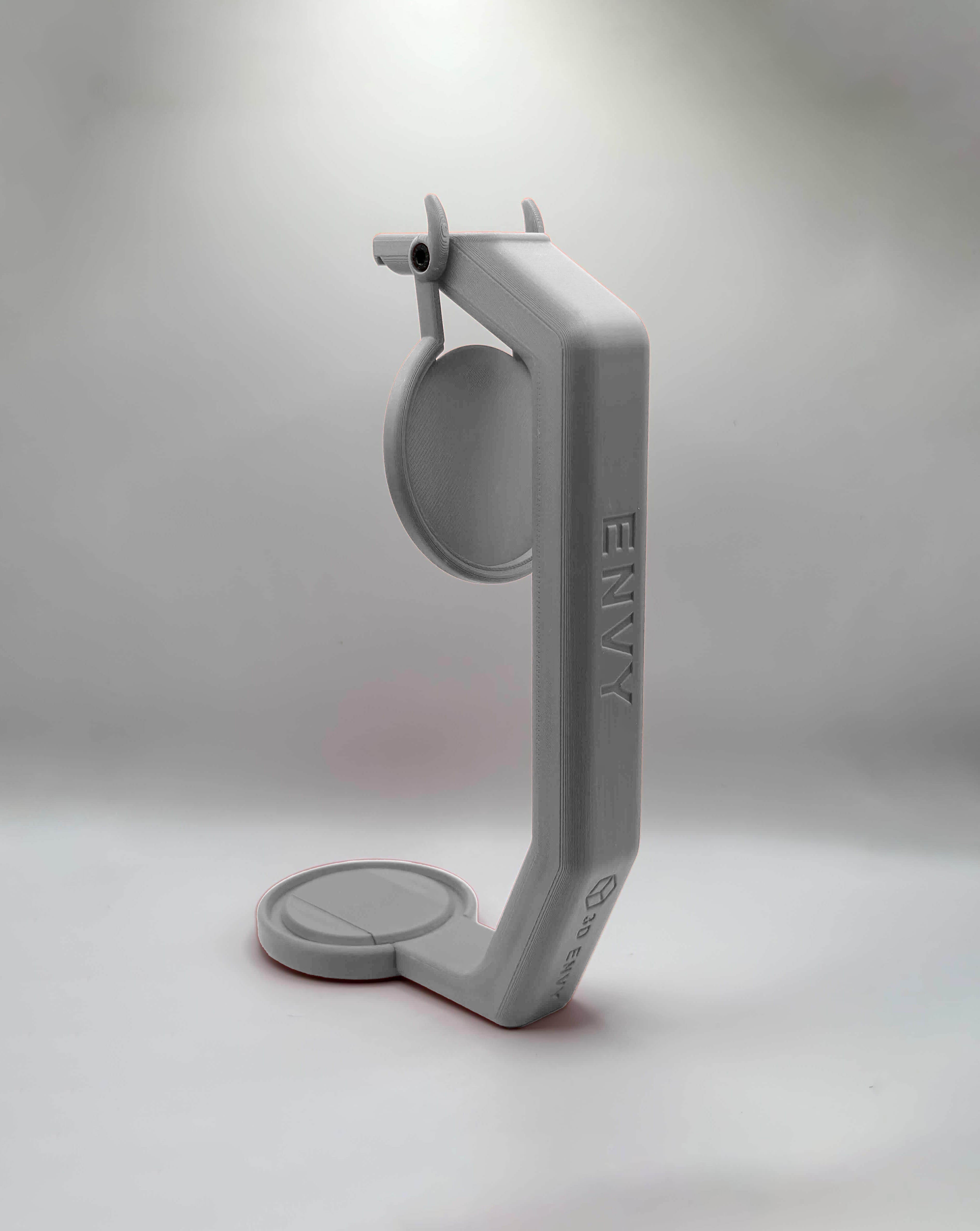 Držalo za pločevinke z imenom