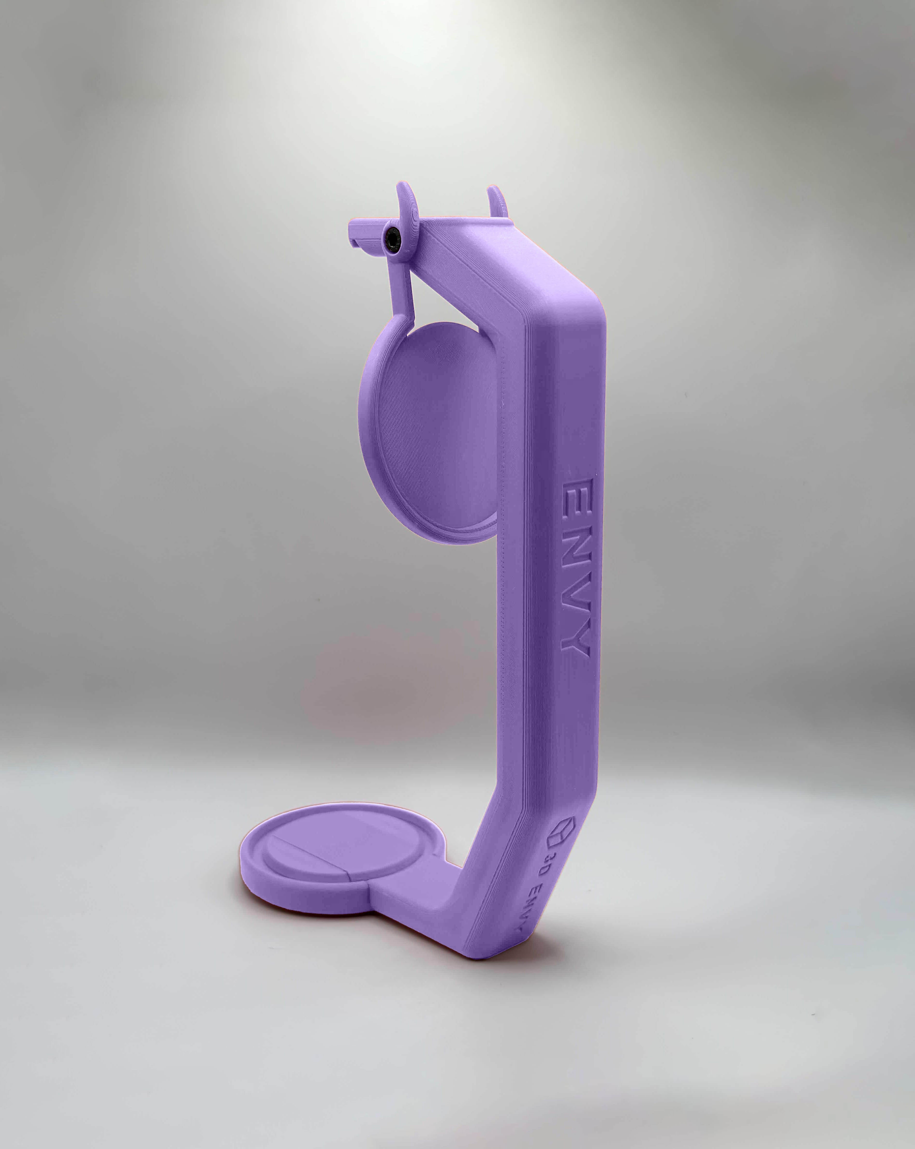 Držalo za pločevinke z imenom