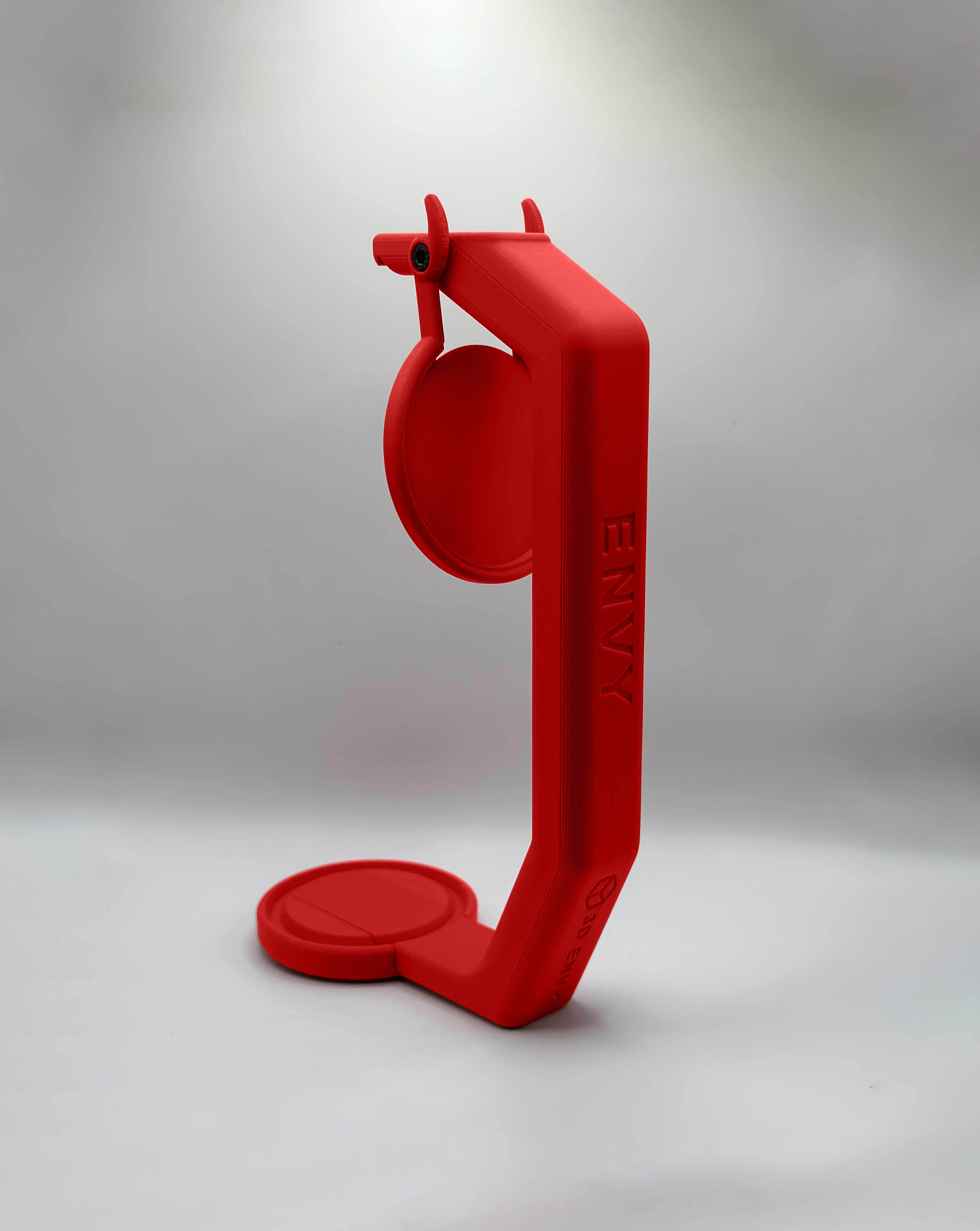 Držalo za pločevinke z imenom