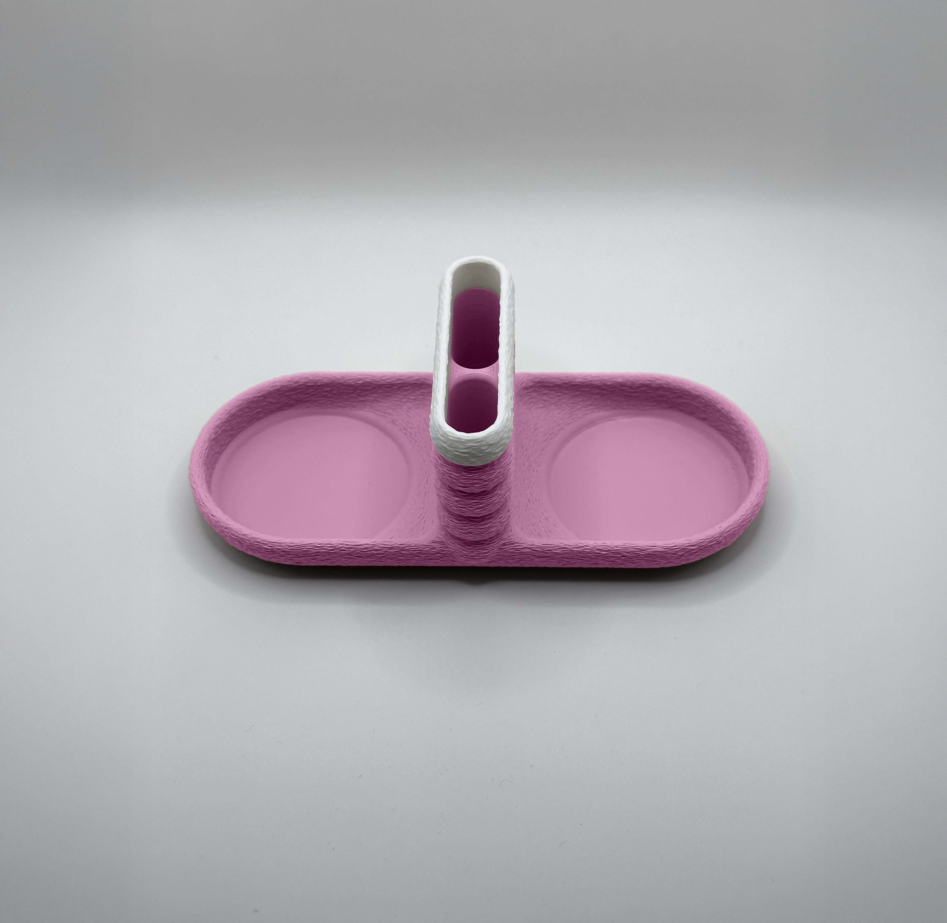 Stojalo za solnico in poprnico