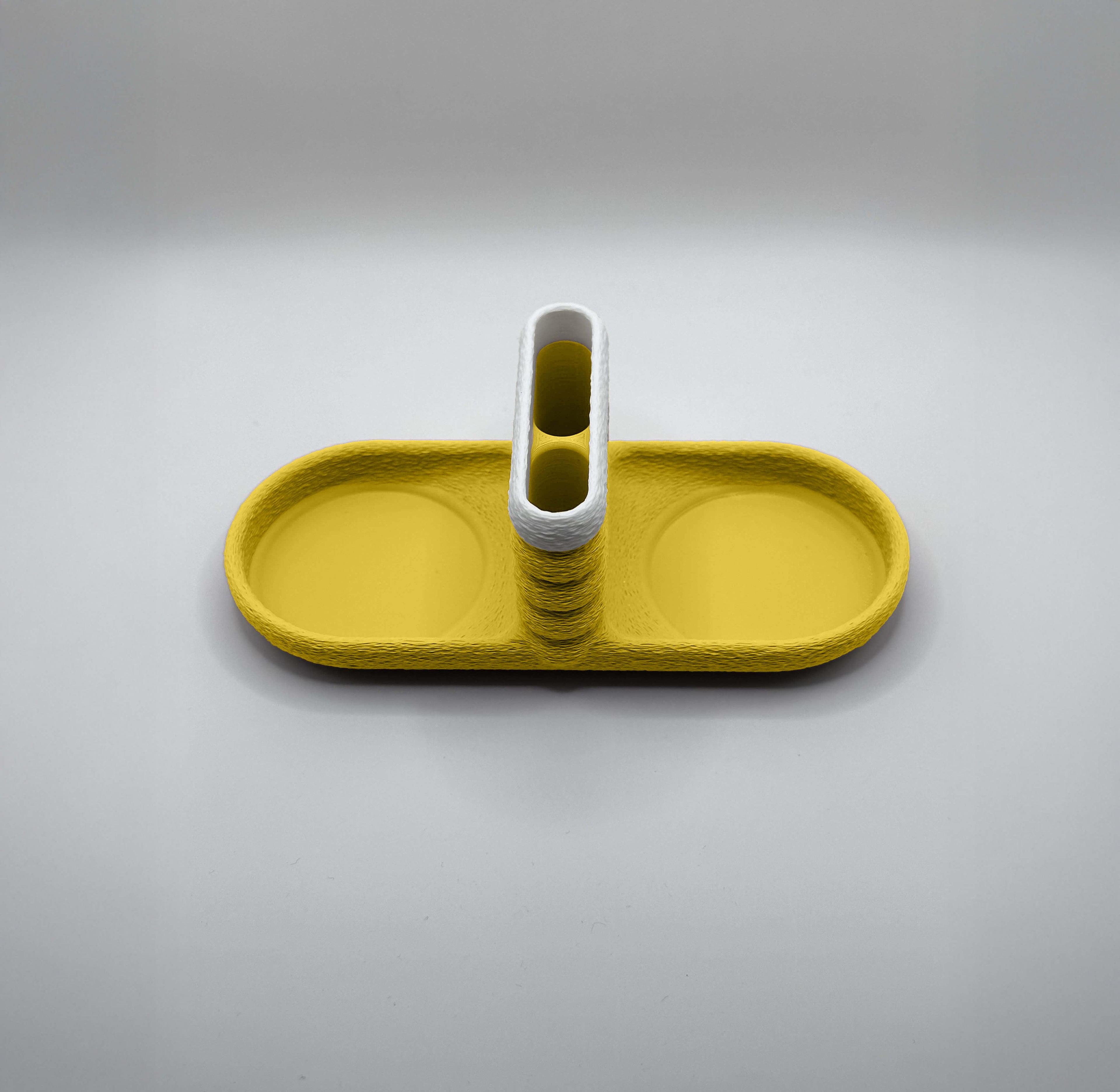 Stojalo za solnico in poprnico