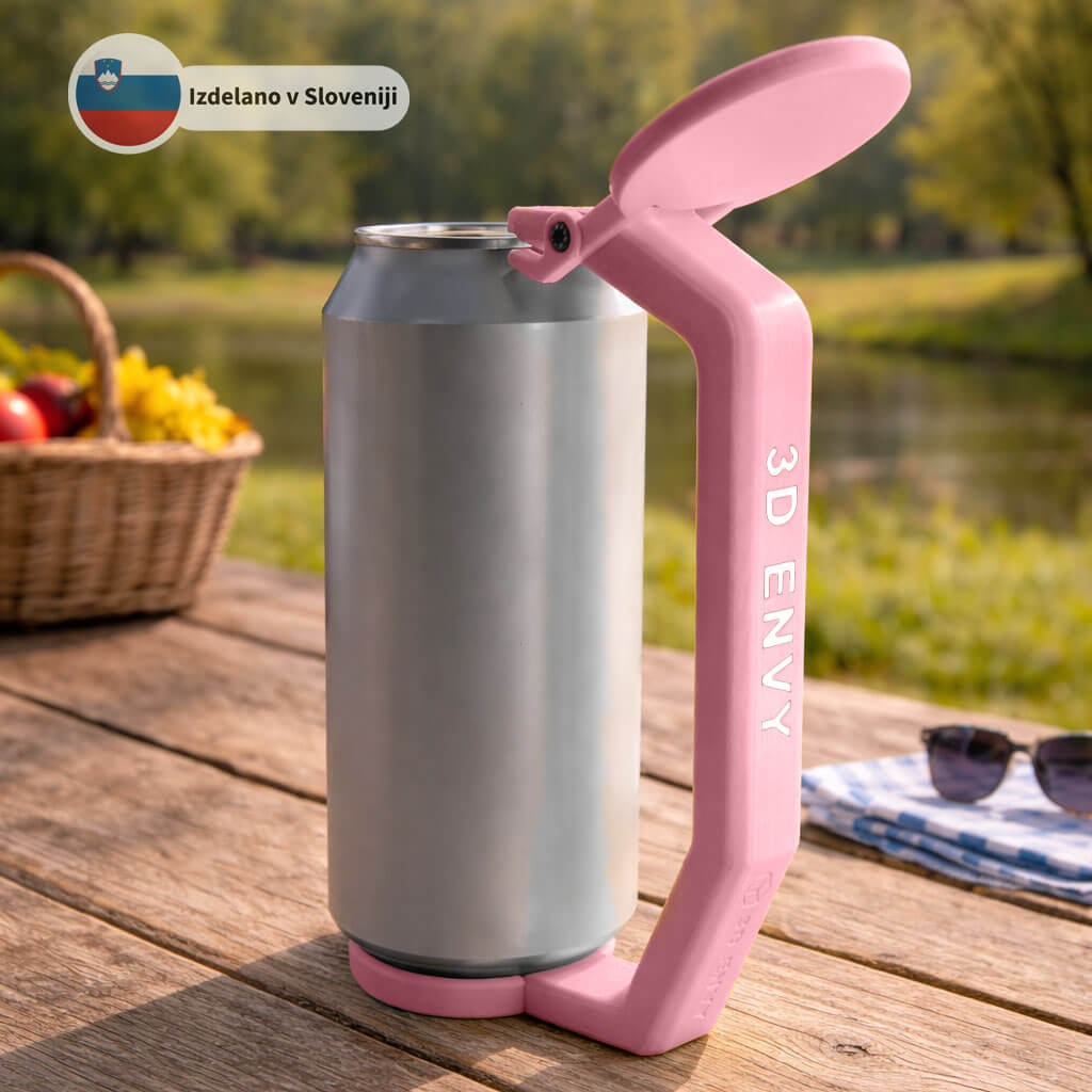 Držalo za pločevinke z imenom