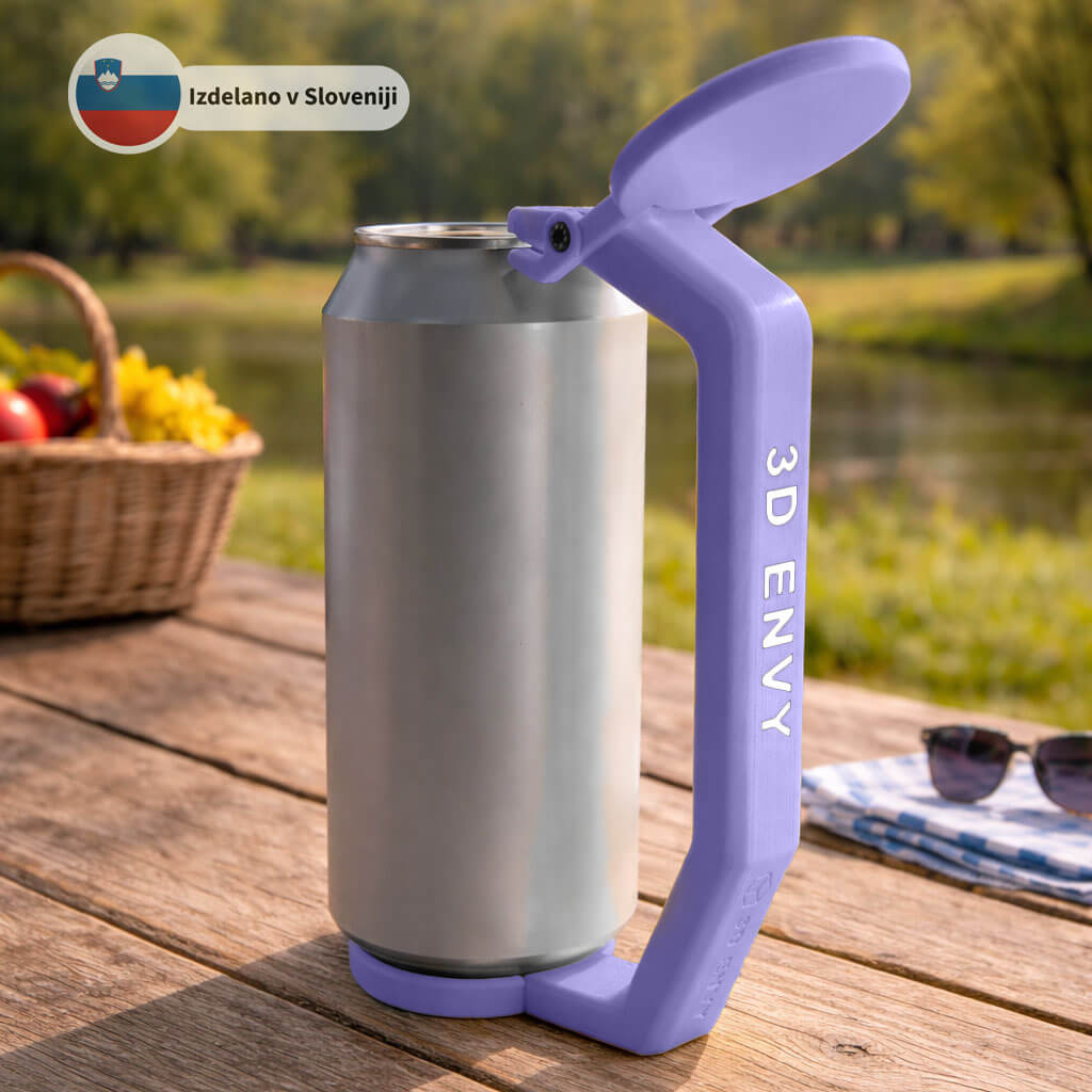 Držalo za pločevinke z imenom