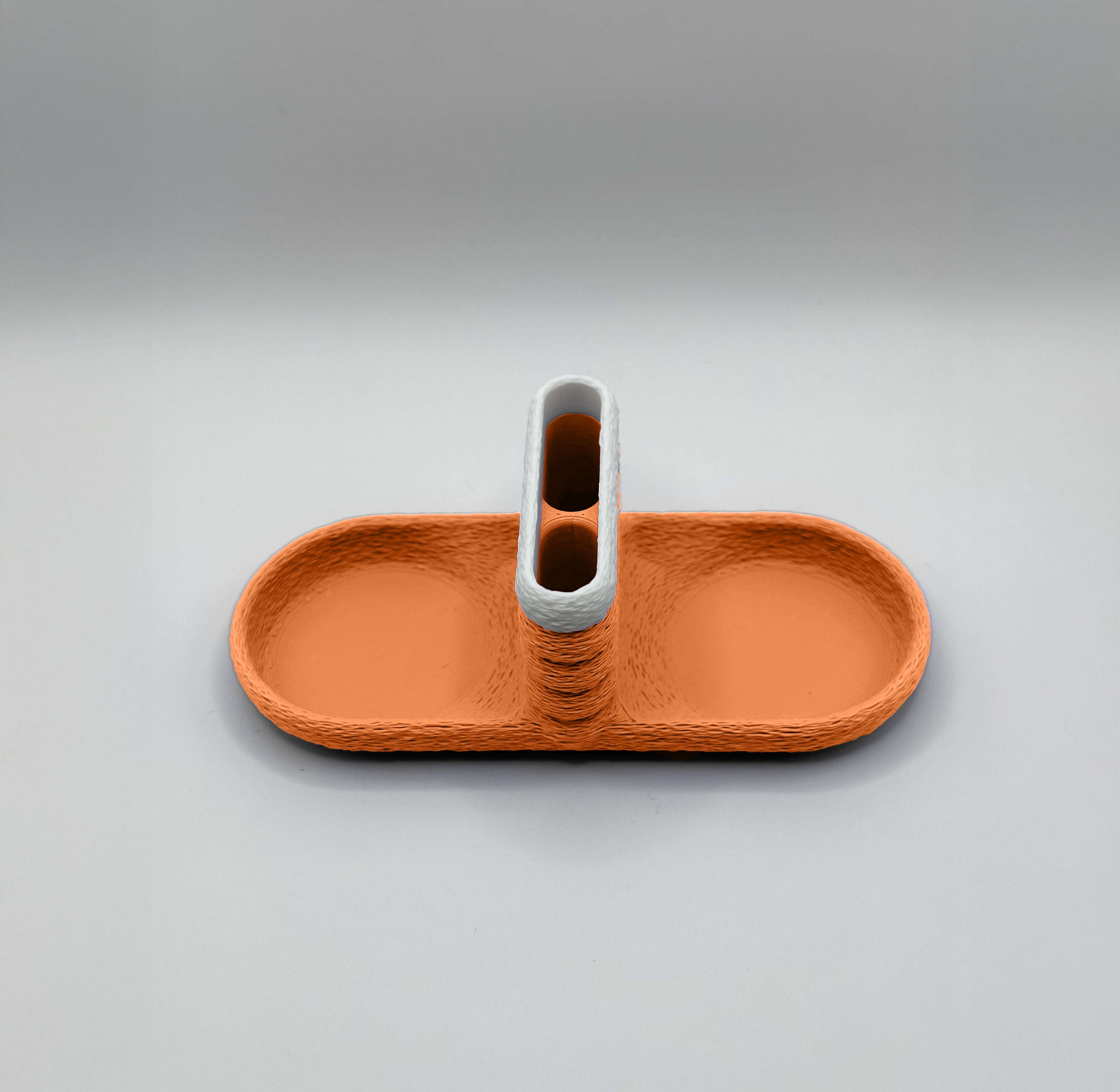 Stojalo za solnico in poprnico