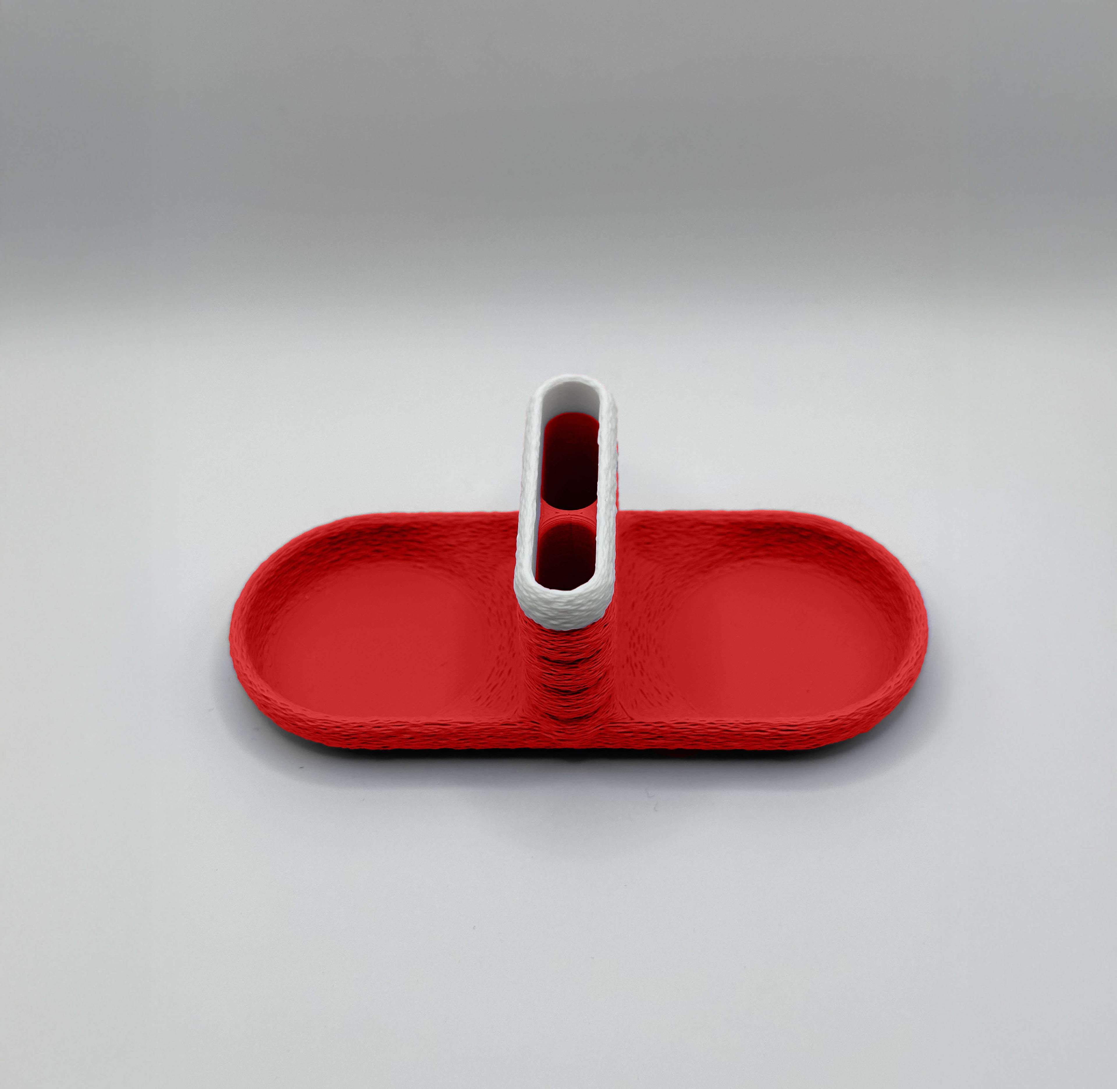 Stojalo za solnico in poprnico