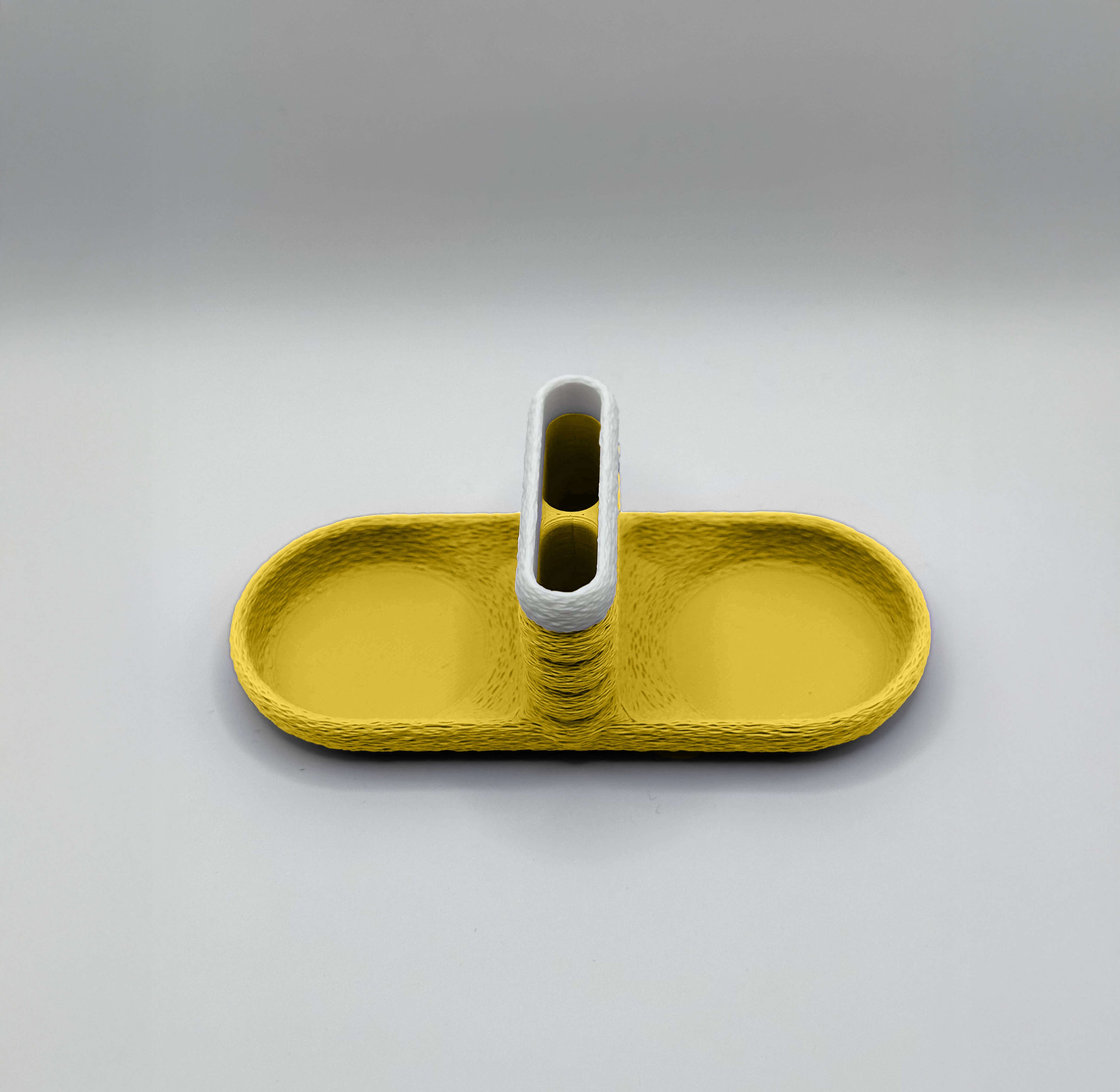 Stojalo za solnico in poprnico