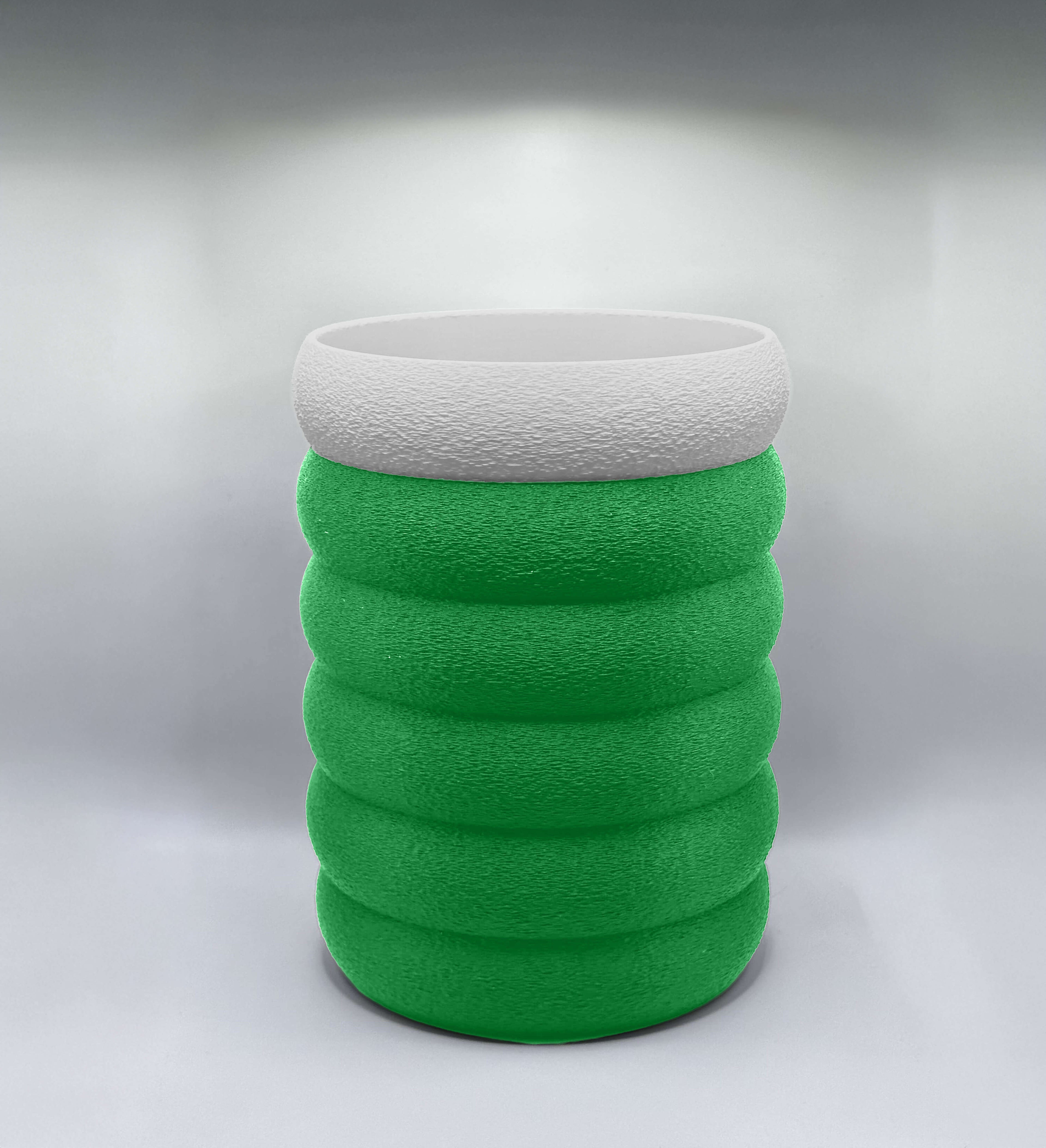 Držalo za kuhinjski pribor